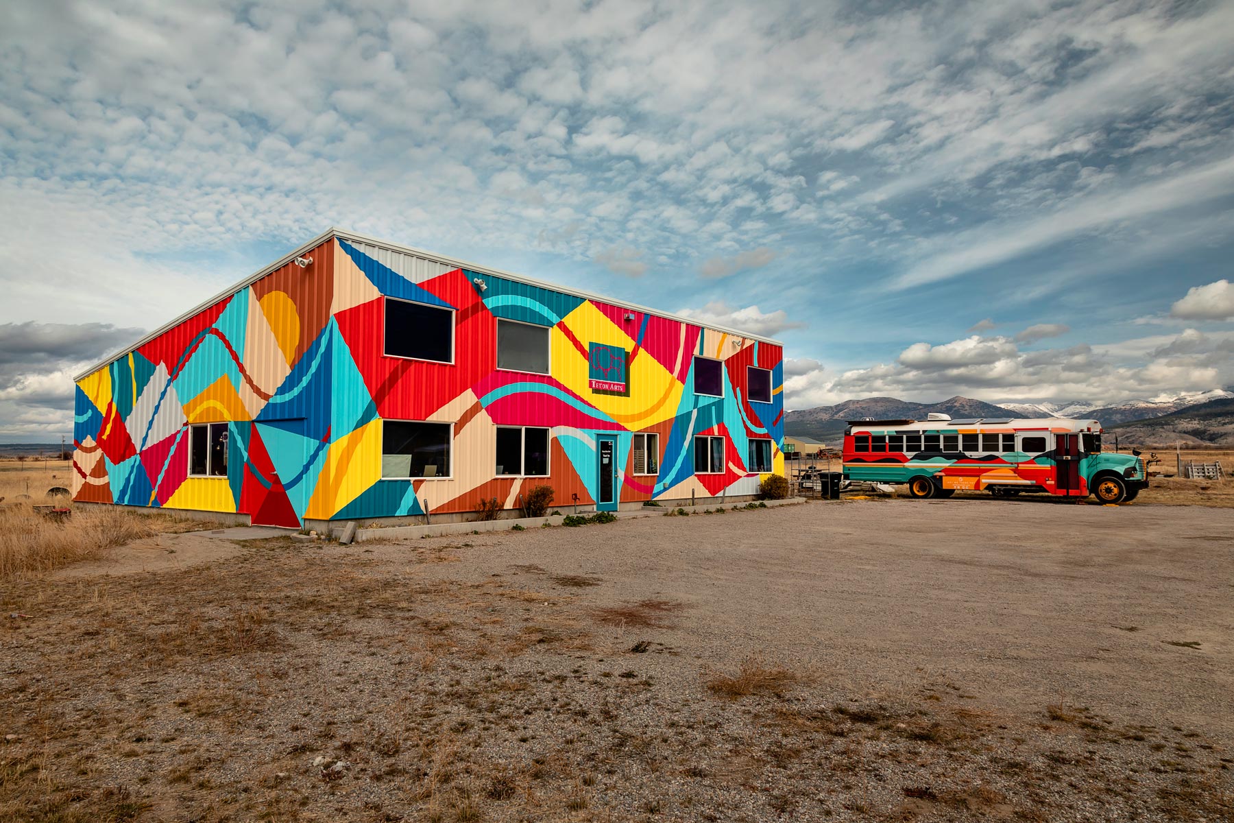 amazing-abstract-street-art-mural-driggs-idaho-art-we-there-yet